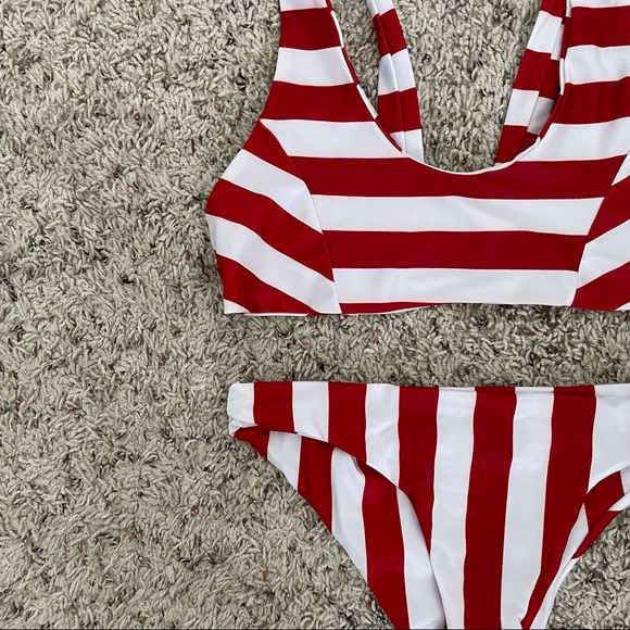 ❌ SOLD ❌ Red Striped Bikini - Picture 3 of 4